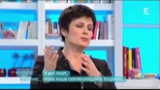 Il est mort, mais nous communiquons toujours