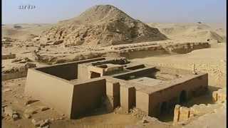 La Pyramide du Roi Djosel à Saqqarah