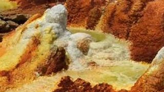 Sur les volcans du monde - Dallol, le volcan d'acide