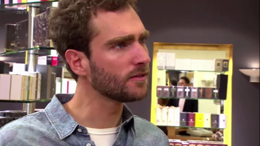 Xenius – Pourquoi les gens beaux forcent-ils l’admiration ?