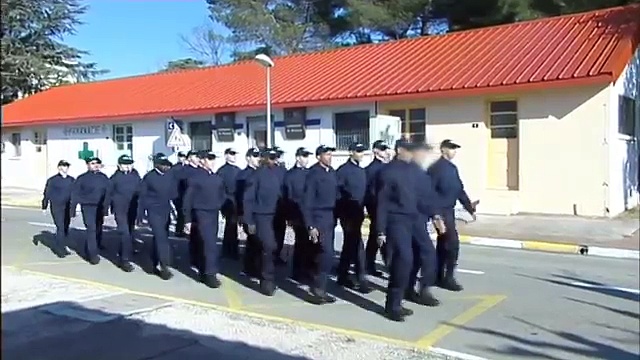 Policiers : la dure loi du terrain