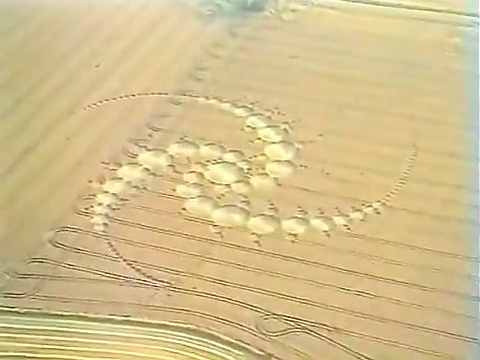 Dossiers OVNI – Secrets & Réalités – Episode 8 – Signes : les crop circles (2/2)