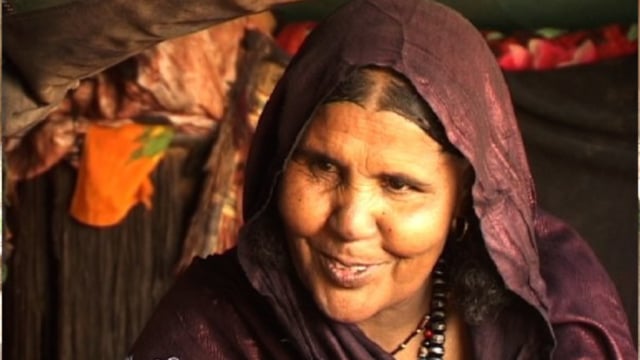 Documentaire Accoucheuses nomades, racines du désert