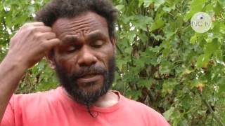 Les mains dans la terre