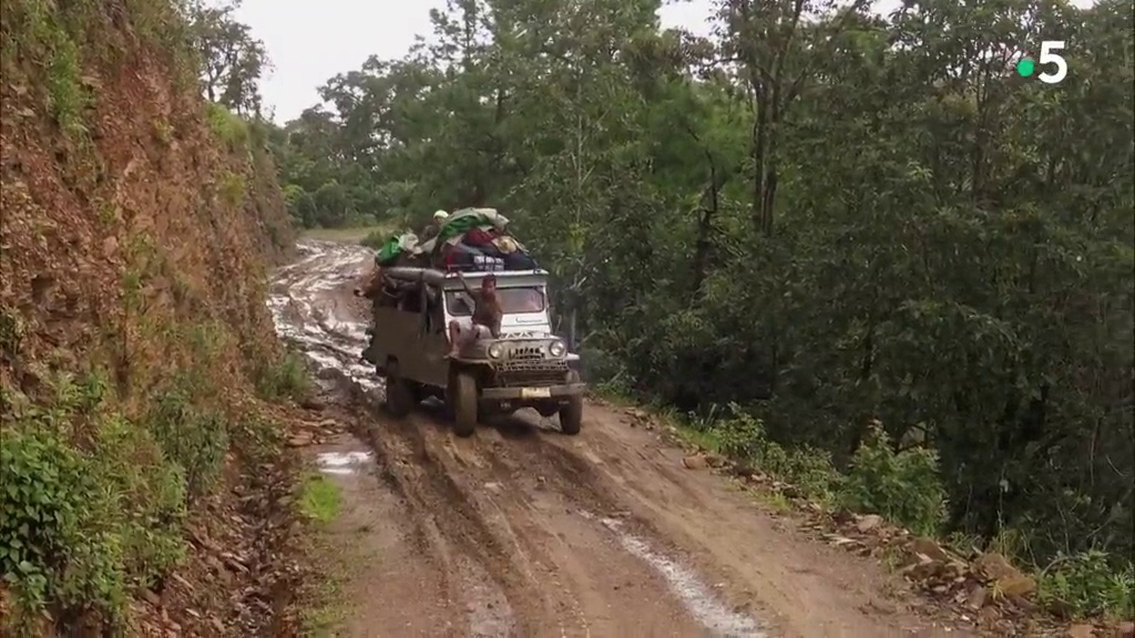 Documentaire Les routes de l’impossible – Birmanie, trompe-la-peur