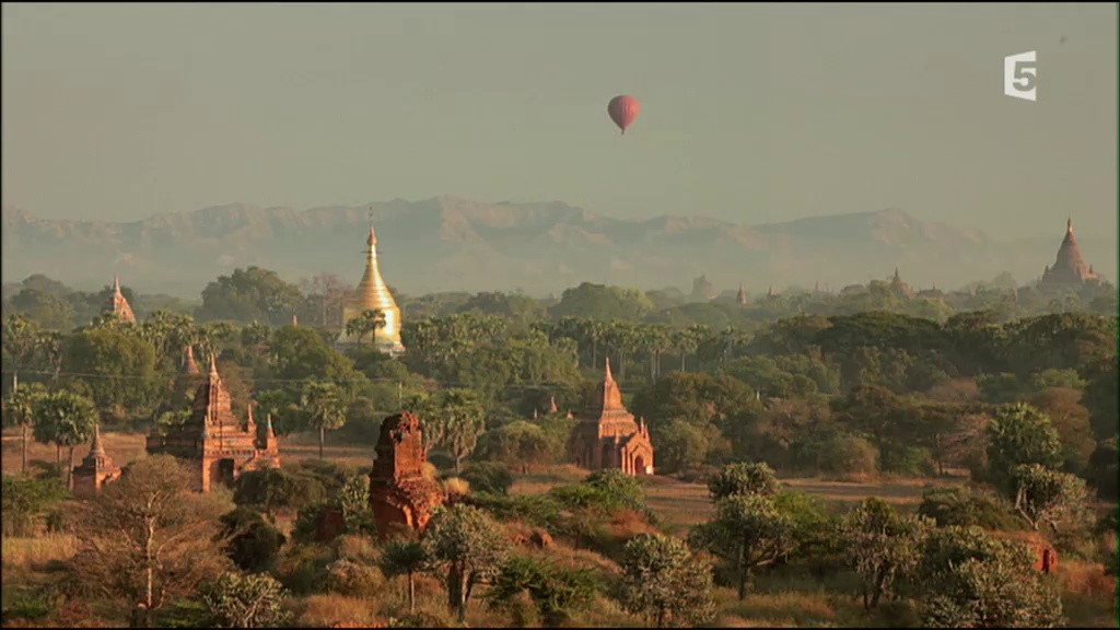 Documentaire Embarquement immédiat – Mandalay, la région aux temples dorés