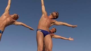 Les garçons de la piscine