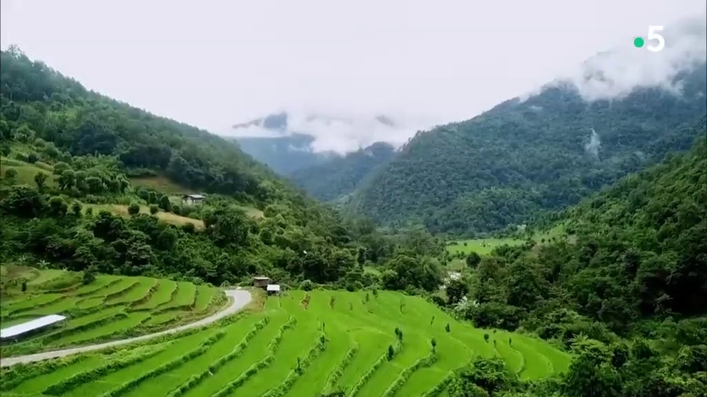 Documentaire Les routes de l’impossible : Bhoutan, le bonheur à tout prix