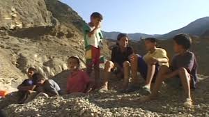 Documentaire Algérie : les enfants au cœur de la crise