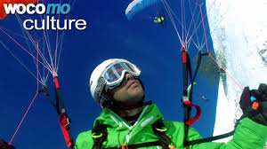 Speed Riding dans les montagnes françaises – L’alliance du ski et du parapente