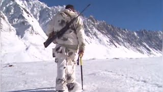 Sur les traces du mouflon des Pamirs, aux confins du monde