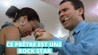 Ce prêtre est une rock star