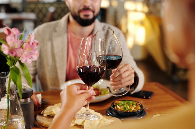 Comment bien choisir une bouteille de vin rouge ?