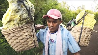 Les mineurs de soufre : plongée dans un enfer toxique
