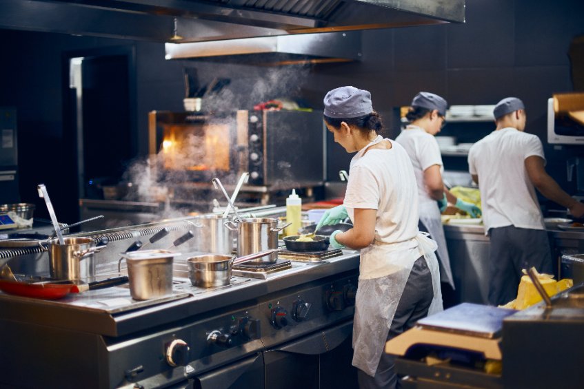 Documentaire Reconversion professionnelle : pourquoi choisir les métiers de la restauration ?