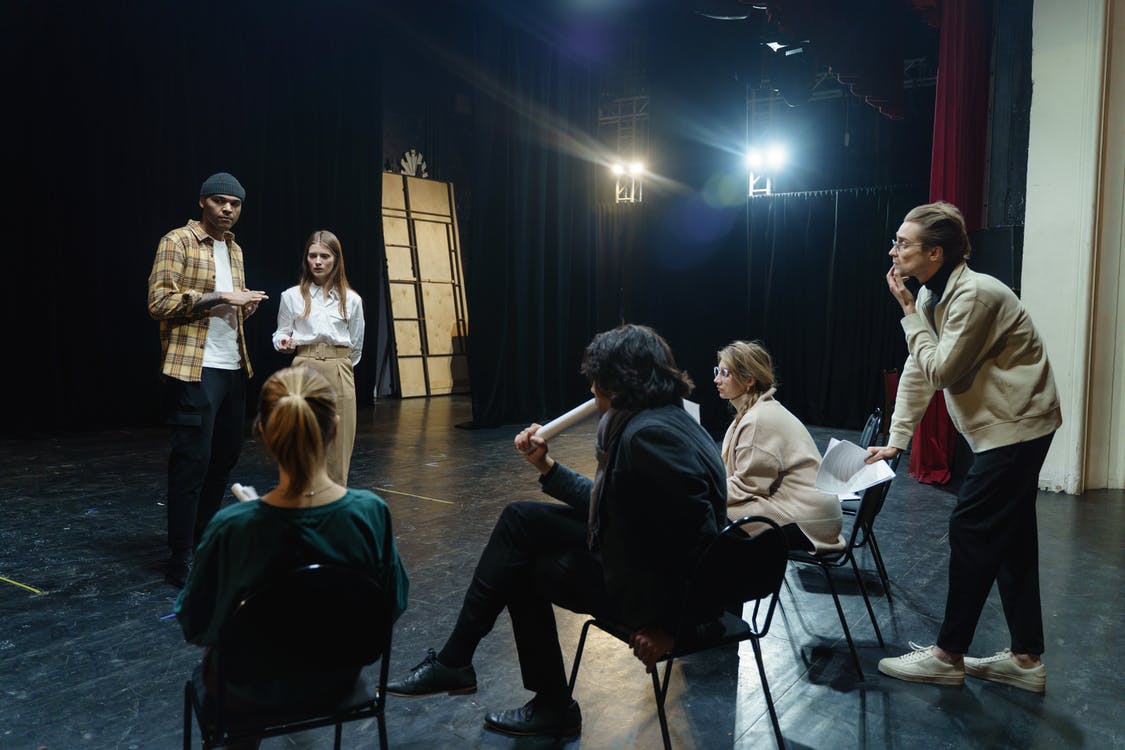 Documentaire Les stages de théâtre dispensés par les Cours Candela