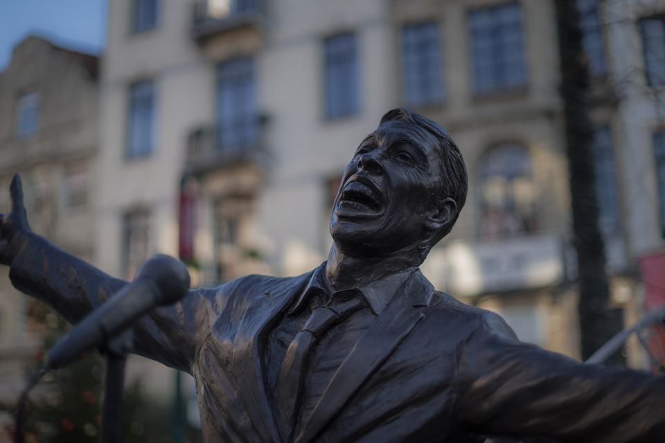 La carrière de Jacques Brel, parolier, chanteur et acteur