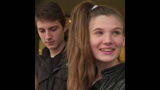 A 17 ans, elle élève son fils en foyer