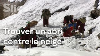 Voyager sur les routes gelées de l'Himalaya