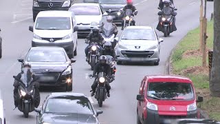Motards fous, ils font la loi dans les rues de Paris