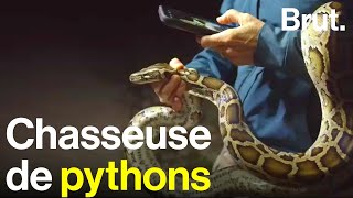Documentaire Agente immobilière, elle est devenue chasseuse de pythons