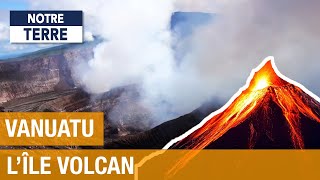 Documentaire L’archipel du Vanuatu, menacé par des volcans actifs