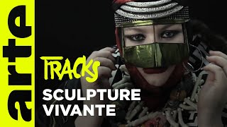 Daniel Lismore, le créateur fashion en armure