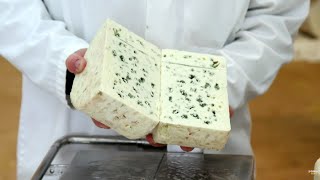 Documentaire Roquefort, secrets de fabrication de la star des fromages