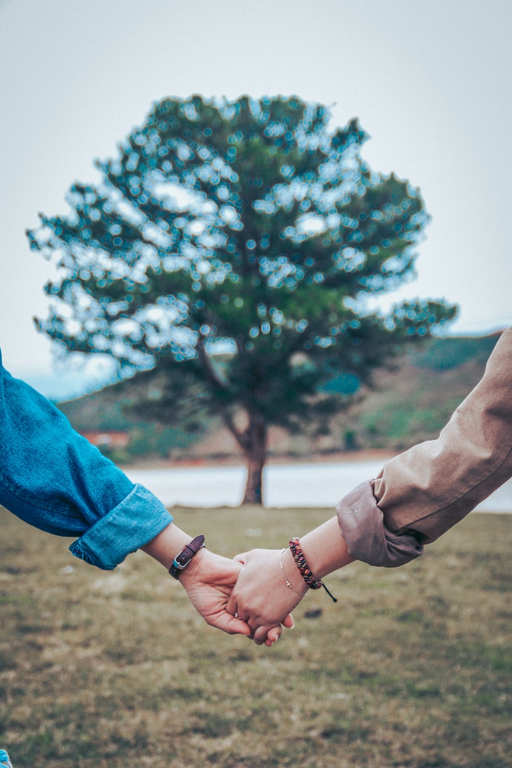 Bracelet en commun couple : l'accessoire incontournable pour les amoureux modernes