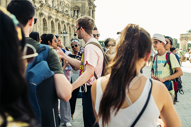 Documentaire Les responsabilités et les défis du guide touristique à Marseille