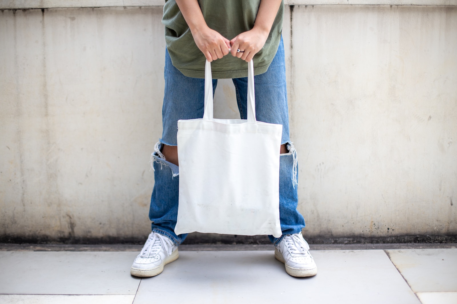 Le Tote Bag, l'accessoire éco-responsable de l'été