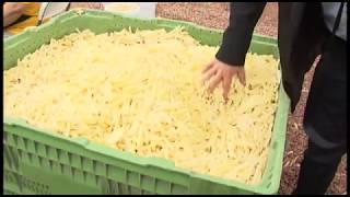 Il tente le record du monde du plus grand cornet de frites