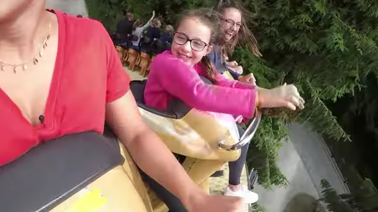 Parcs d’attractions, ces familles hors normes en quête de sensations fortes