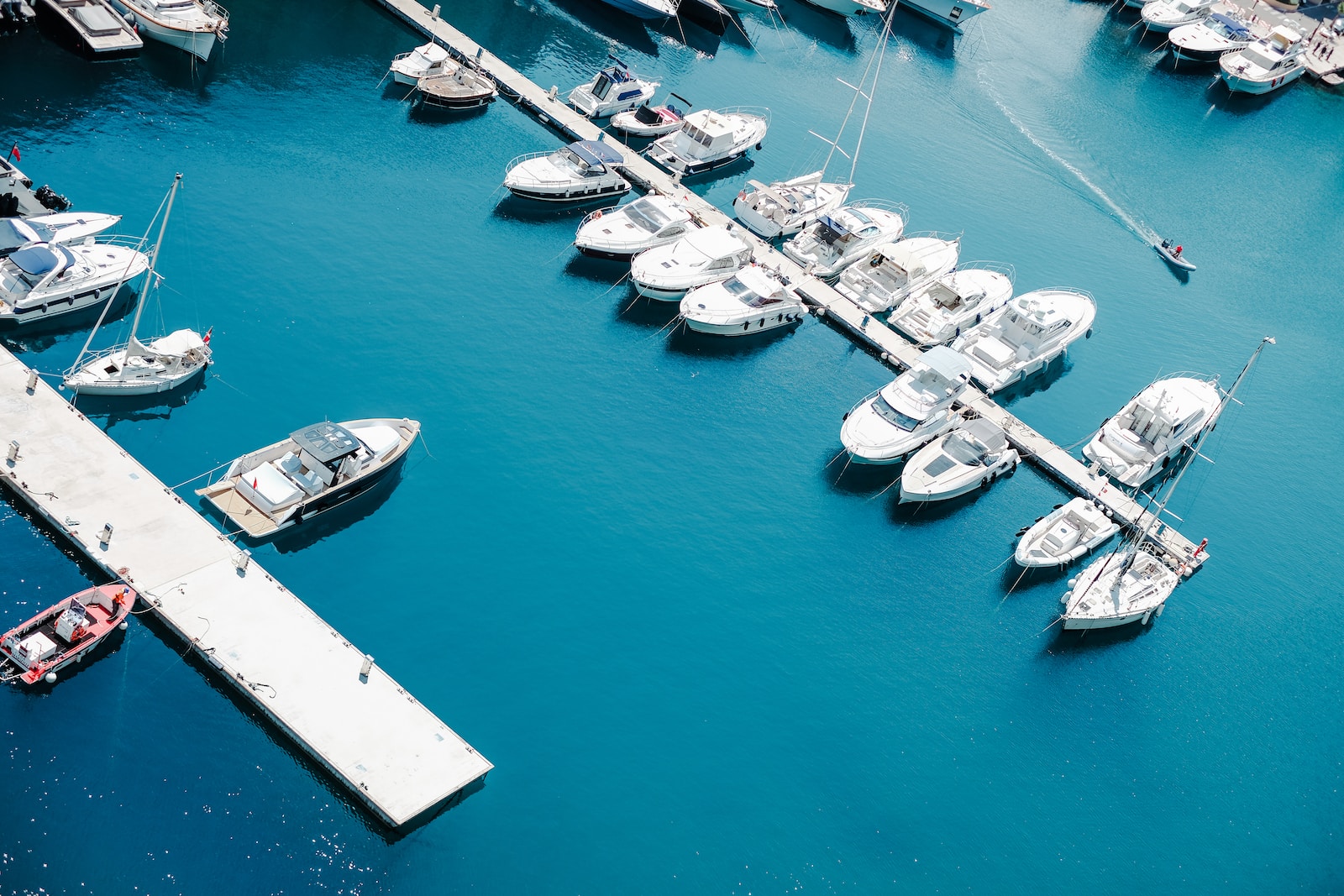 Les pontons flottants : conception, utilisation et avantages