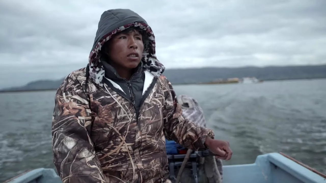 Documentaire La vie sur les lacs : à la rencontre de peuples oubliés