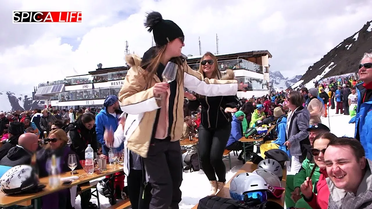Documentaire Luxe et fêtes sur les pistes : Ischgl Vs Gstaad, le combat glamour