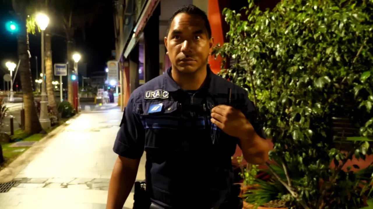 Documentaire La Polynésie Française, une île sous surveillance continue