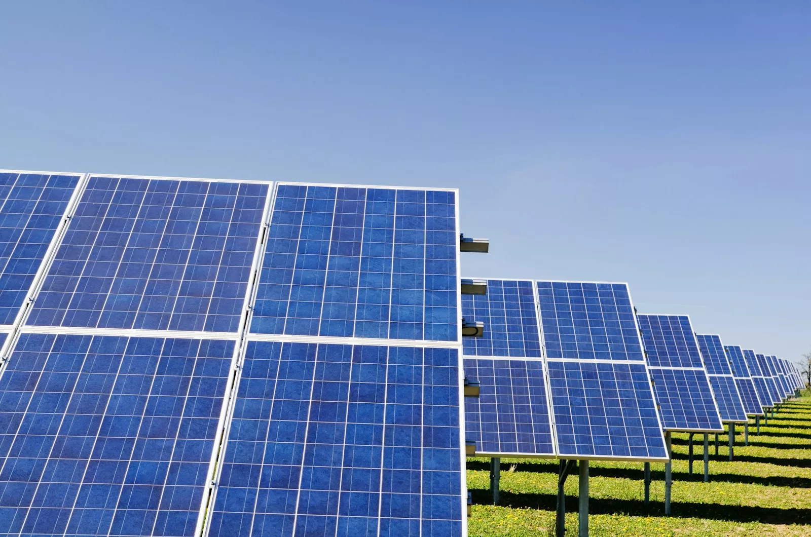 Comment fonctionnent les fermes photovoltaïques ?