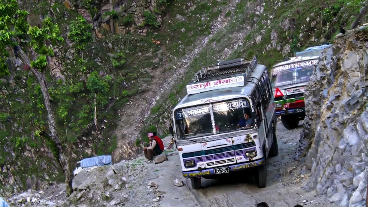 Documentaire Inde / Népal : les routes les plus vertigineuses