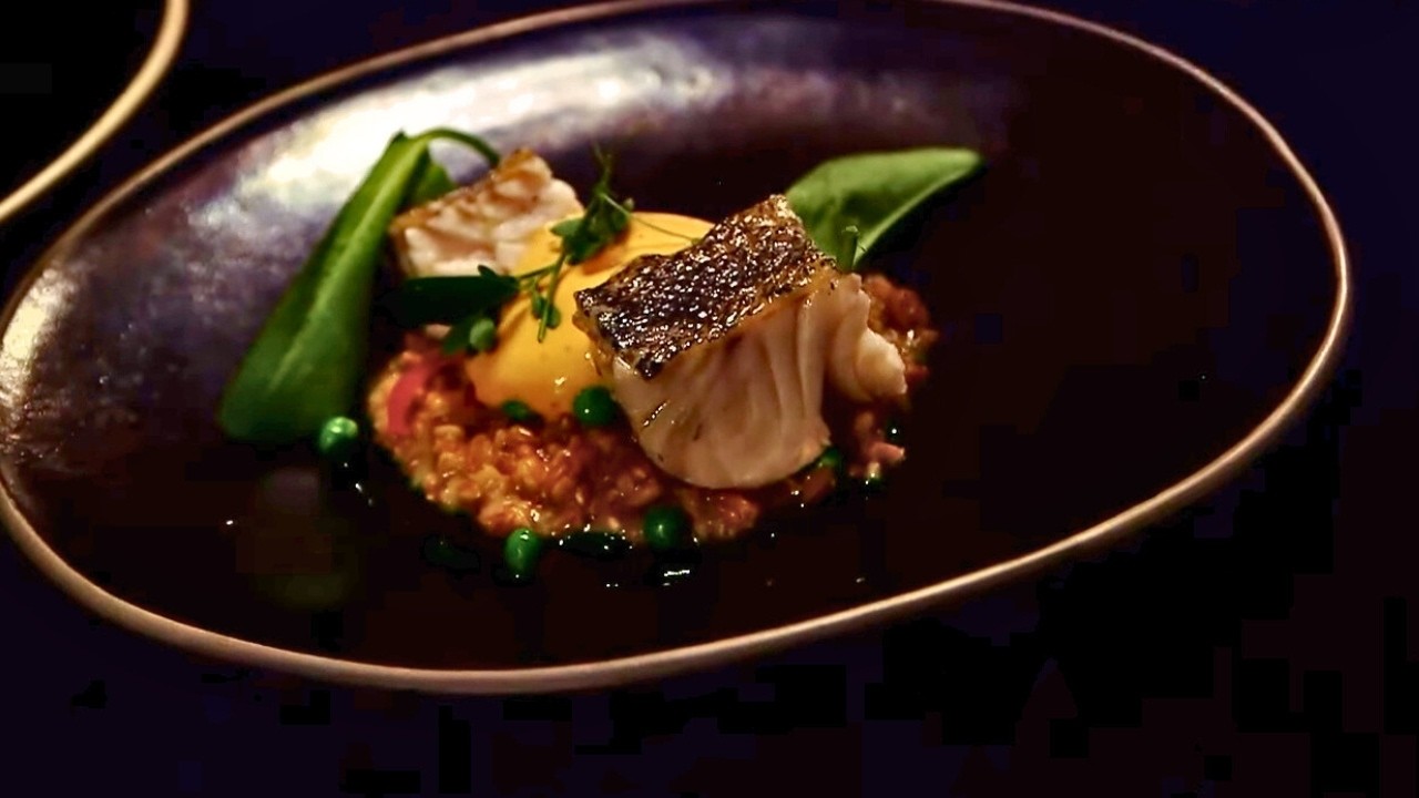 Buffets, brasseries et restaurants étoilés : l’incroyable voyage gastronomique