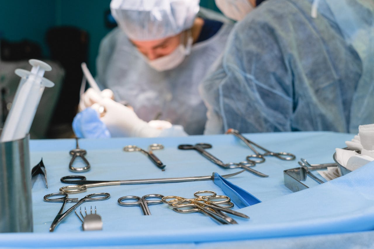 Comprendre la neurochirurgie : qu’est-ce qu’un neurochirurgien ?