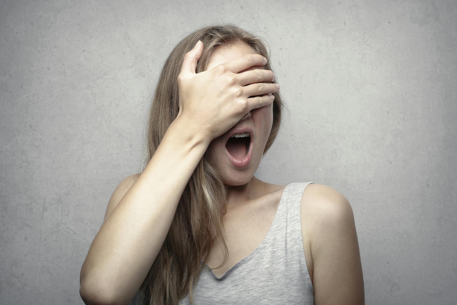 Comment couvrir des cheveux blancs ?