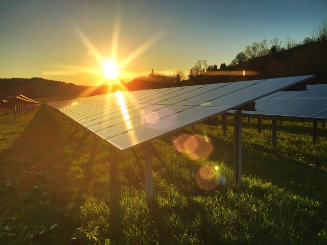 Entre matériaux innovants et recyclage : quel avenir pour les panneaux solaires ?