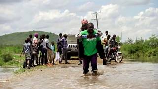 Tsunamis, inondations : les pires catastrophes à travers le monde