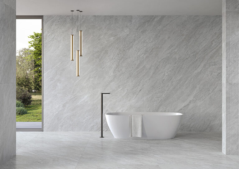 Article | Surfaces raffinées : comment les carreaux effet marbre redéfinissent l’habitat contemporain
