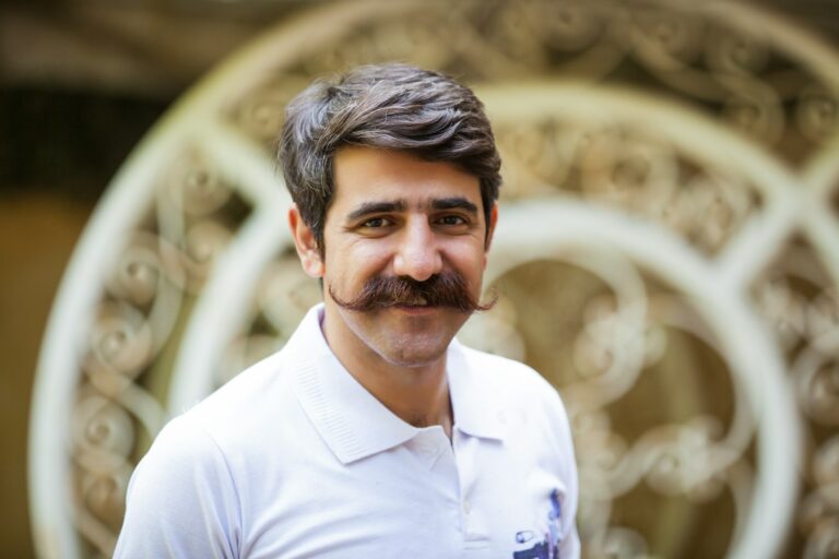 Article | Comment sélectionner le style de moustache idéal ?