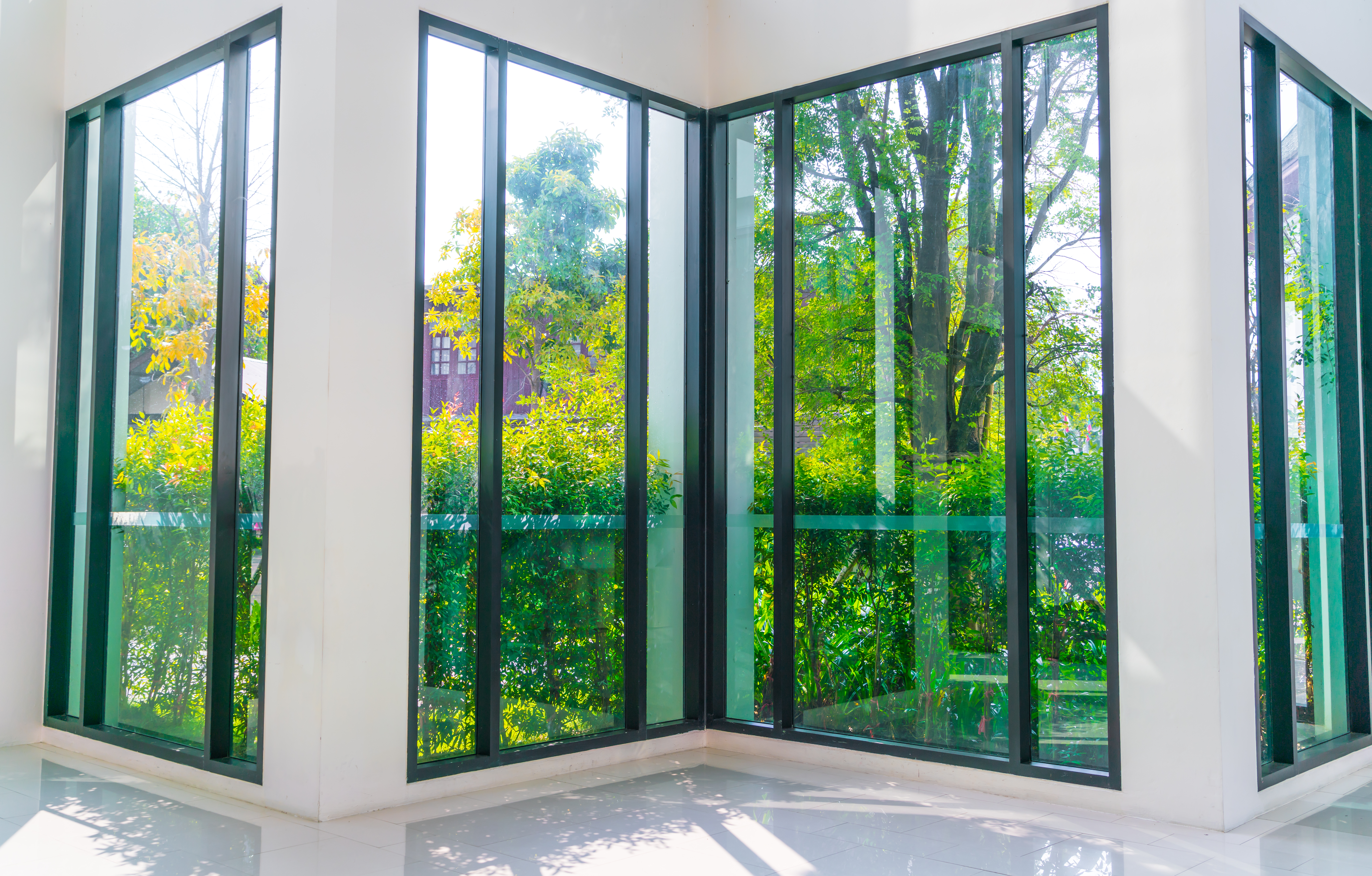 Cinq façons de sublimer votre intérieur avec une verrière au style industriel