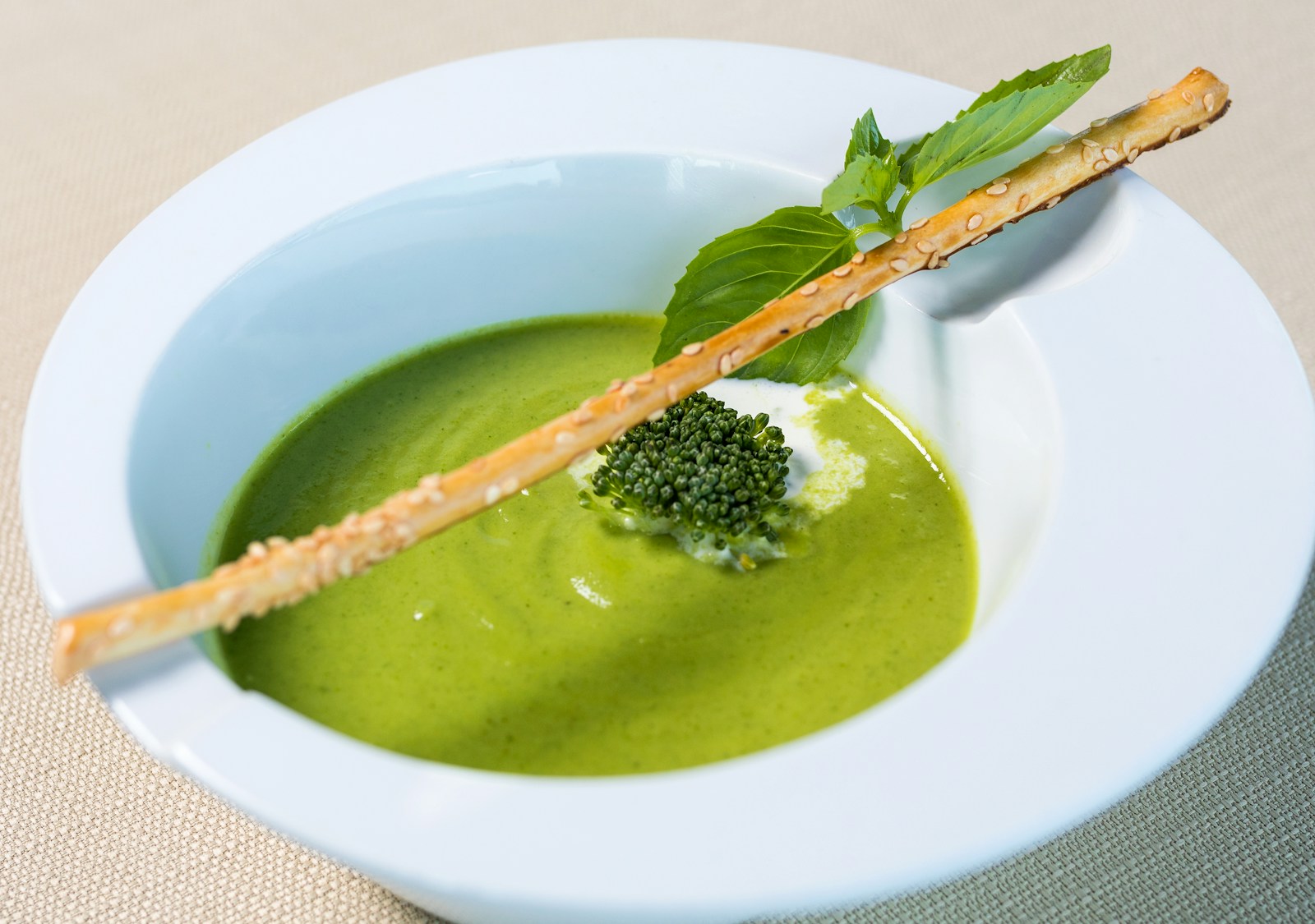 Les petits pois sont extrêmement polyvalents et faciles à intégrer dans de nombreux plats.