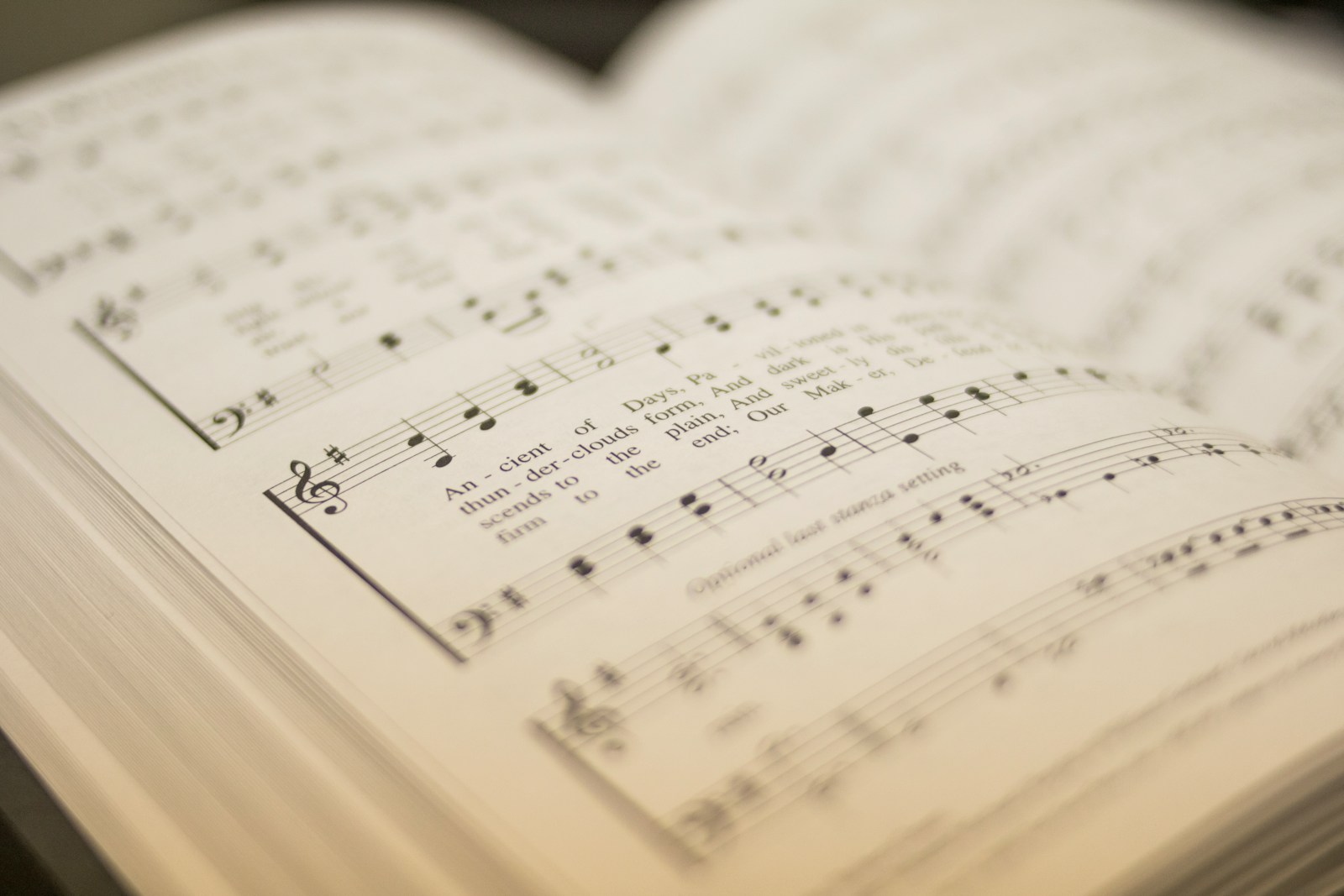Quand la musique devient un cadeau inoubliable avec une chanson personnalisée