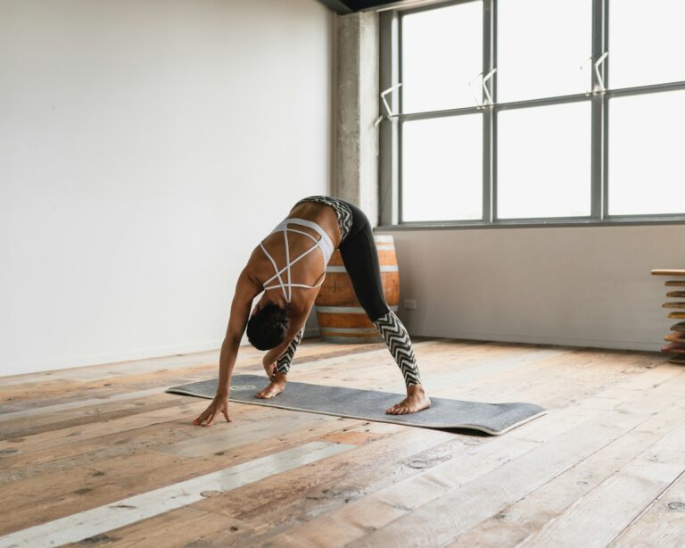 Article | Trois exercices de pilates infaillibles pour tonifier vos bras sans équipement